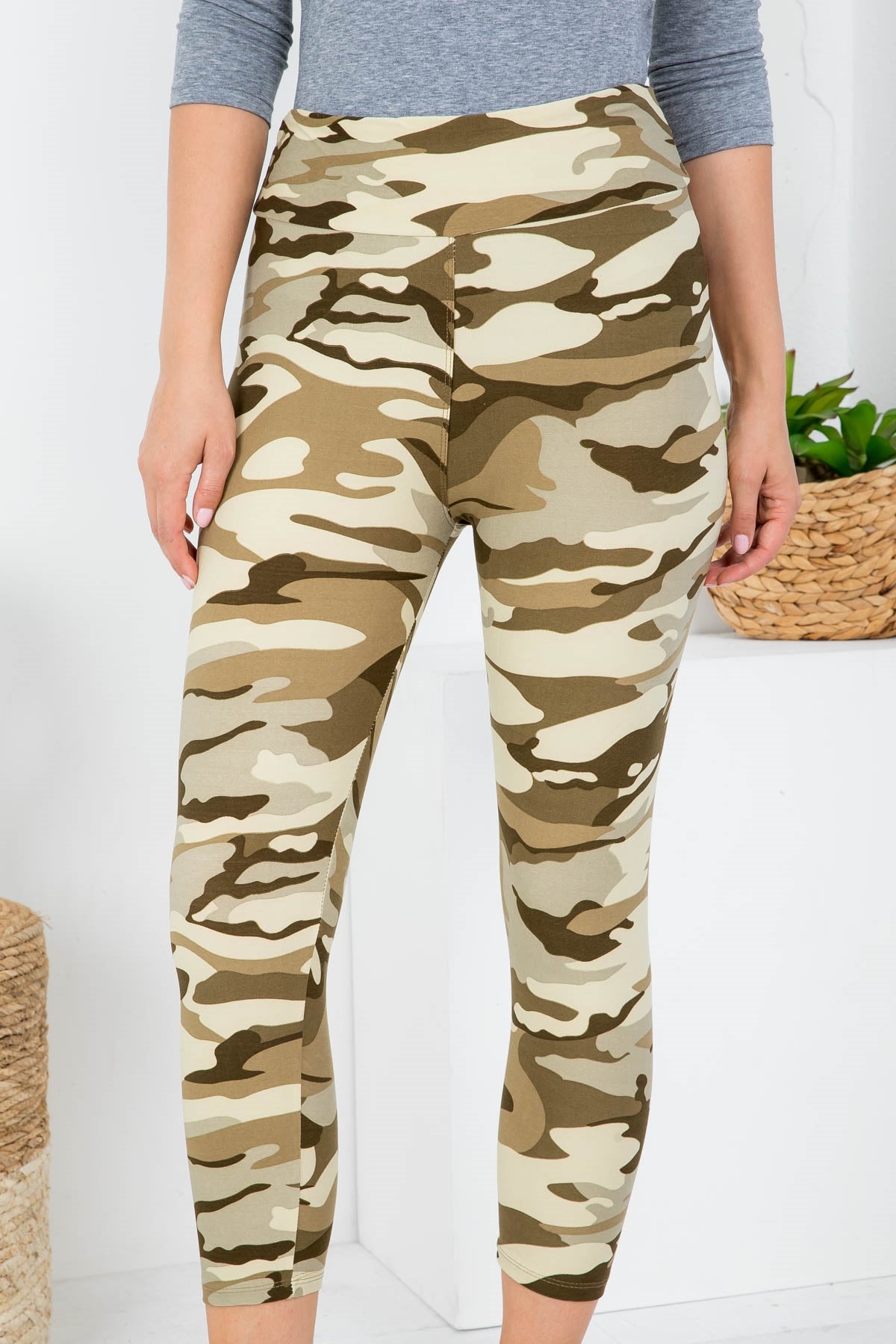 SAND CAMOUFLAGE PRINT CAPRI LEGGINGS / 10PCS