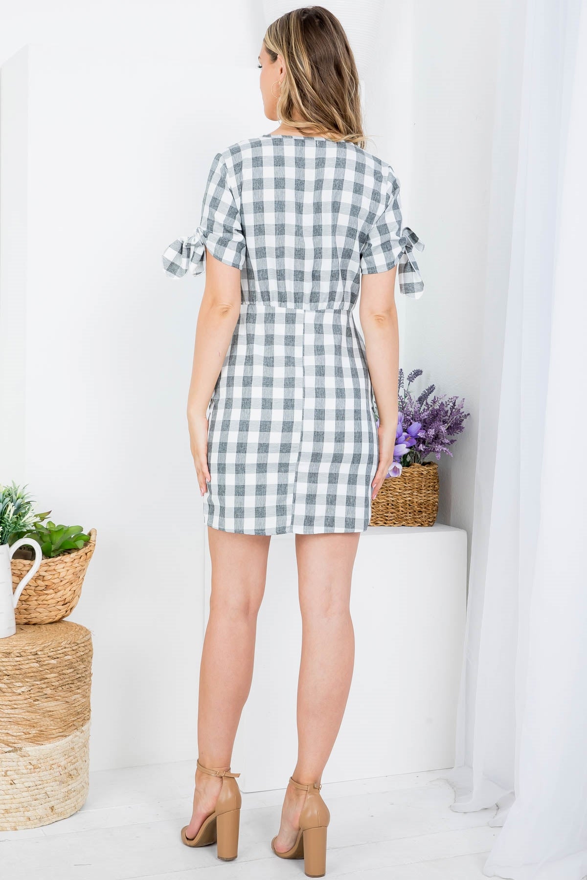BLACK WHITE CHECKERED PRINT FRONT & SLEEVE TIE KNOT DEEP V-NECKLINE A-LINE DRESS (NOW $2.00 ONLY!)