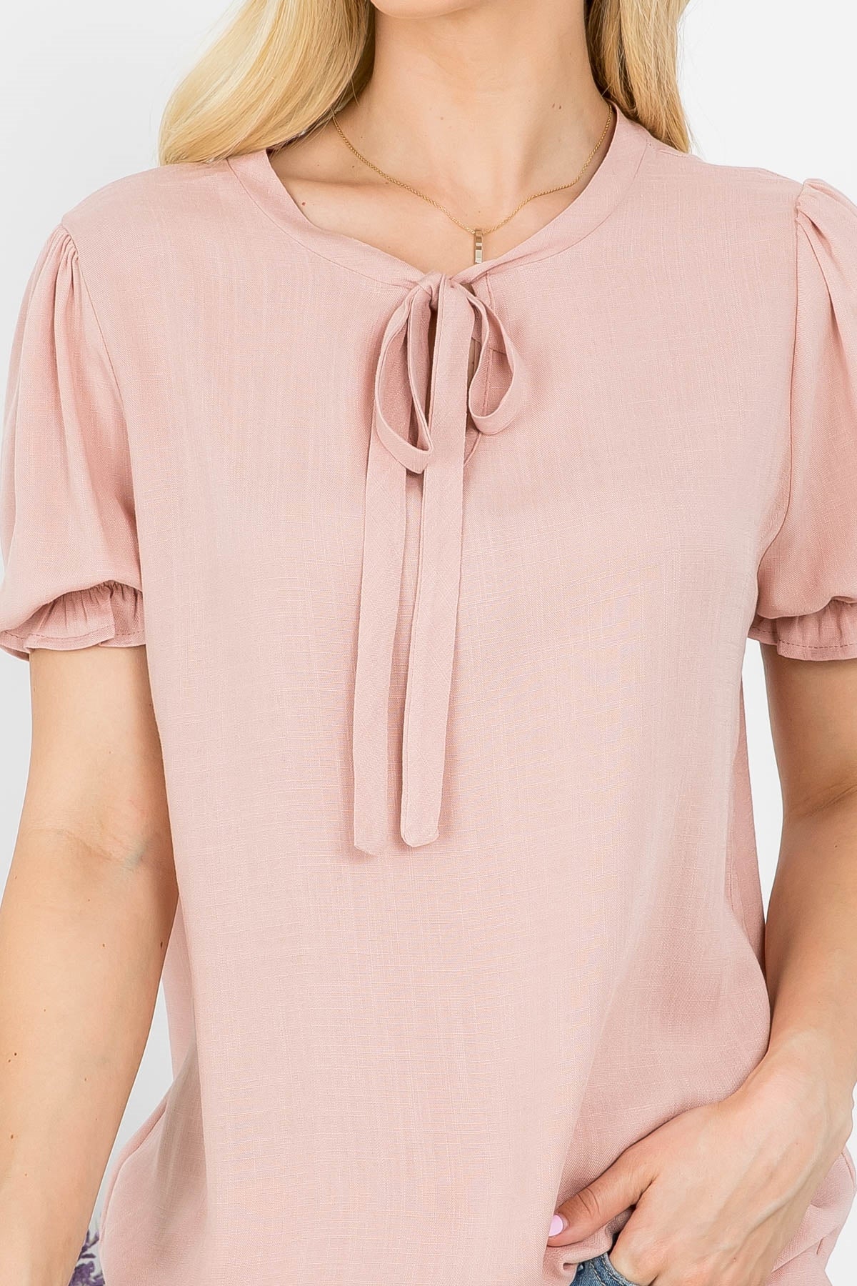 DUSTY ROSE ROUND NECKLINE WITH FRONT TIE CUFFED SHORT SLEEVE TOP