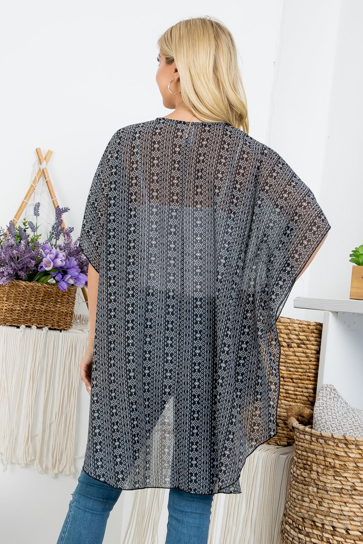BLACK AZTEC PRINT KIMONO