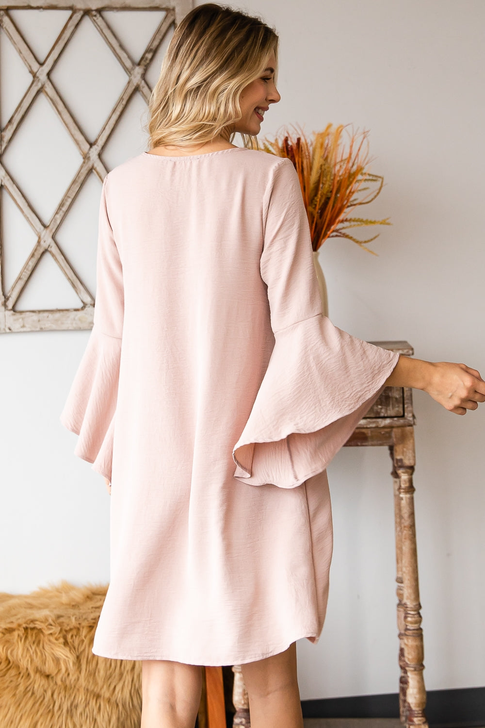 MAUVE BELL SLEEVE ROUND NECK SHIFT DRESS – MYS Wholesale