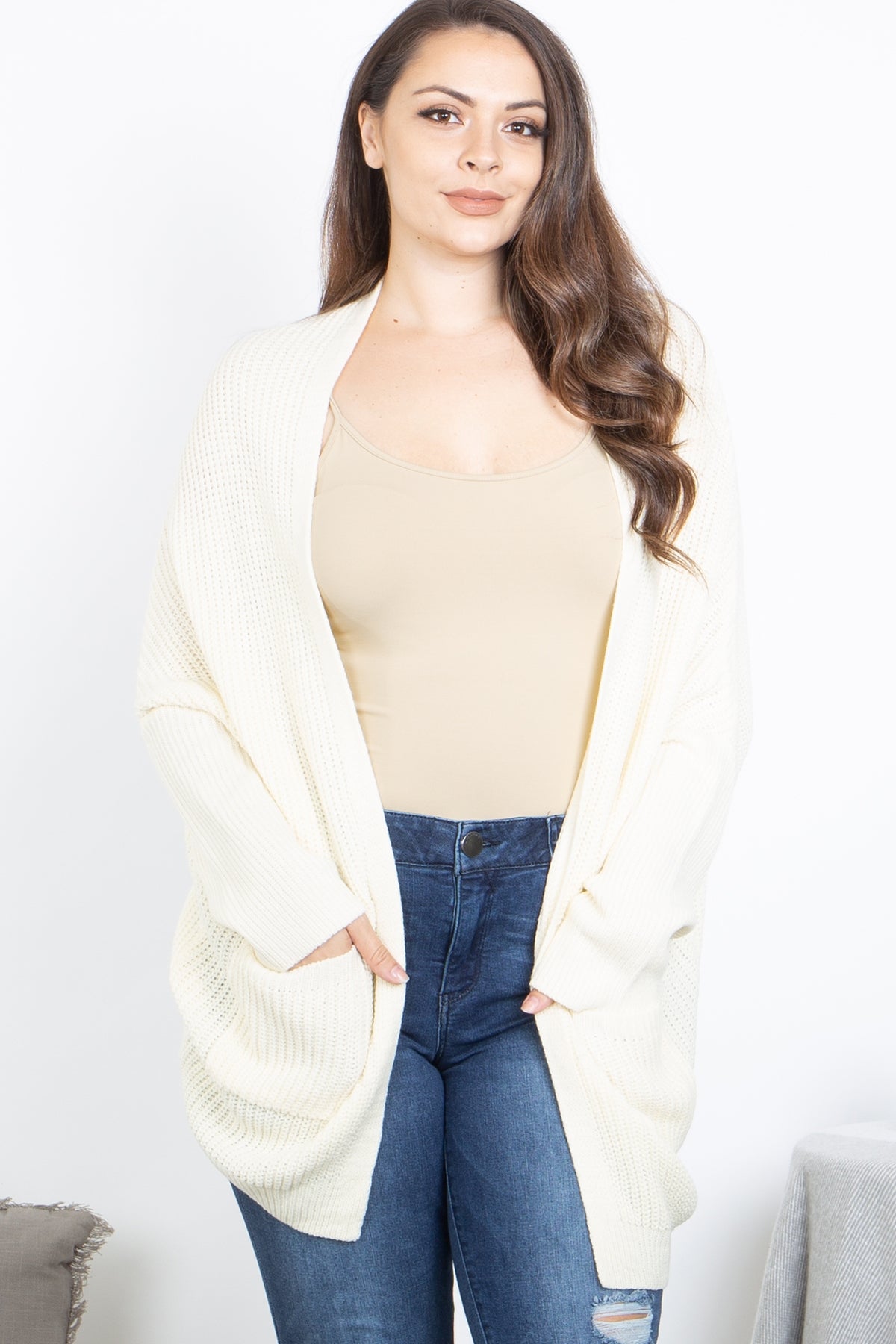 CREAM PLUS SIZE FRONT POCKET KNITTED CARDIGAN