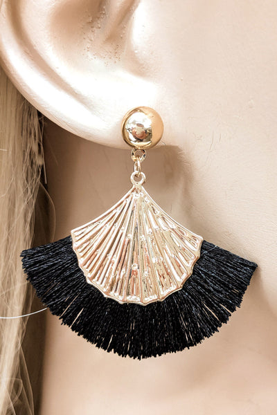 TASSEL WITH GOLD SHELL FASHION EARRINGS