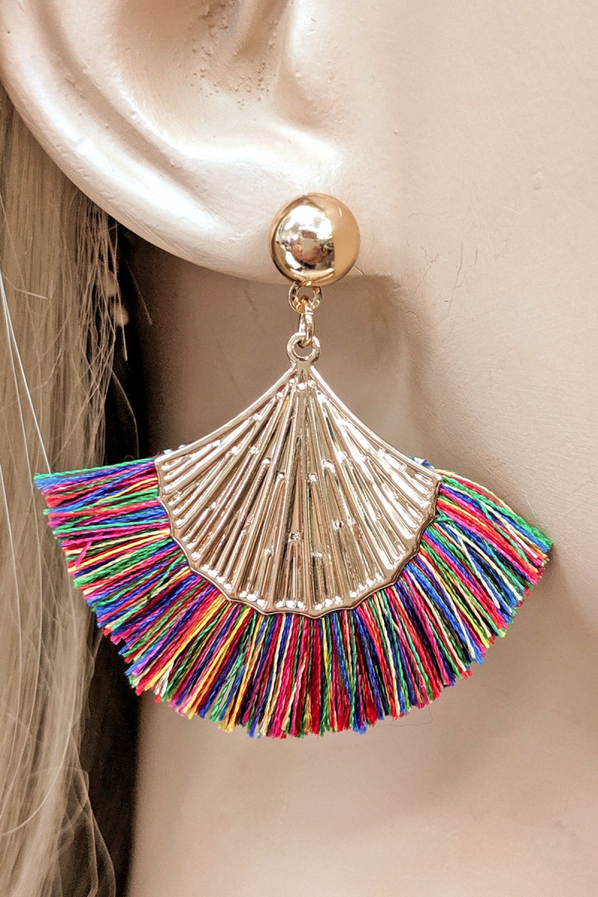 TASSEL WITH GOLD SHELL FASHION EARRINGS