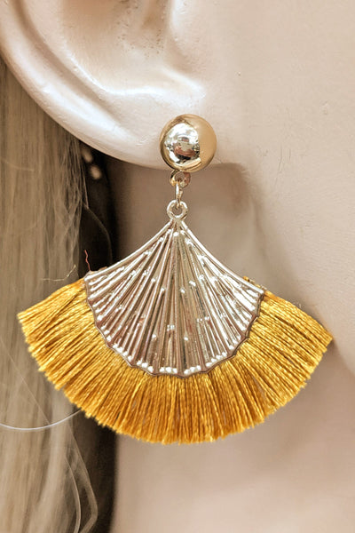 TASSEL WITH GOLD SHELL FASHION EARRINGS