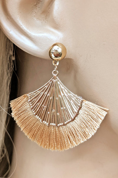 TASSEL WITH GOLD SHELL FASHION EARRINGS