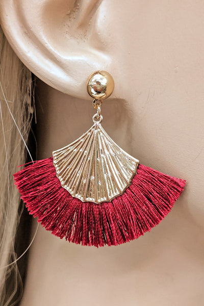 TASSEL WITH GOLD SHELL FASHION EARRINGS