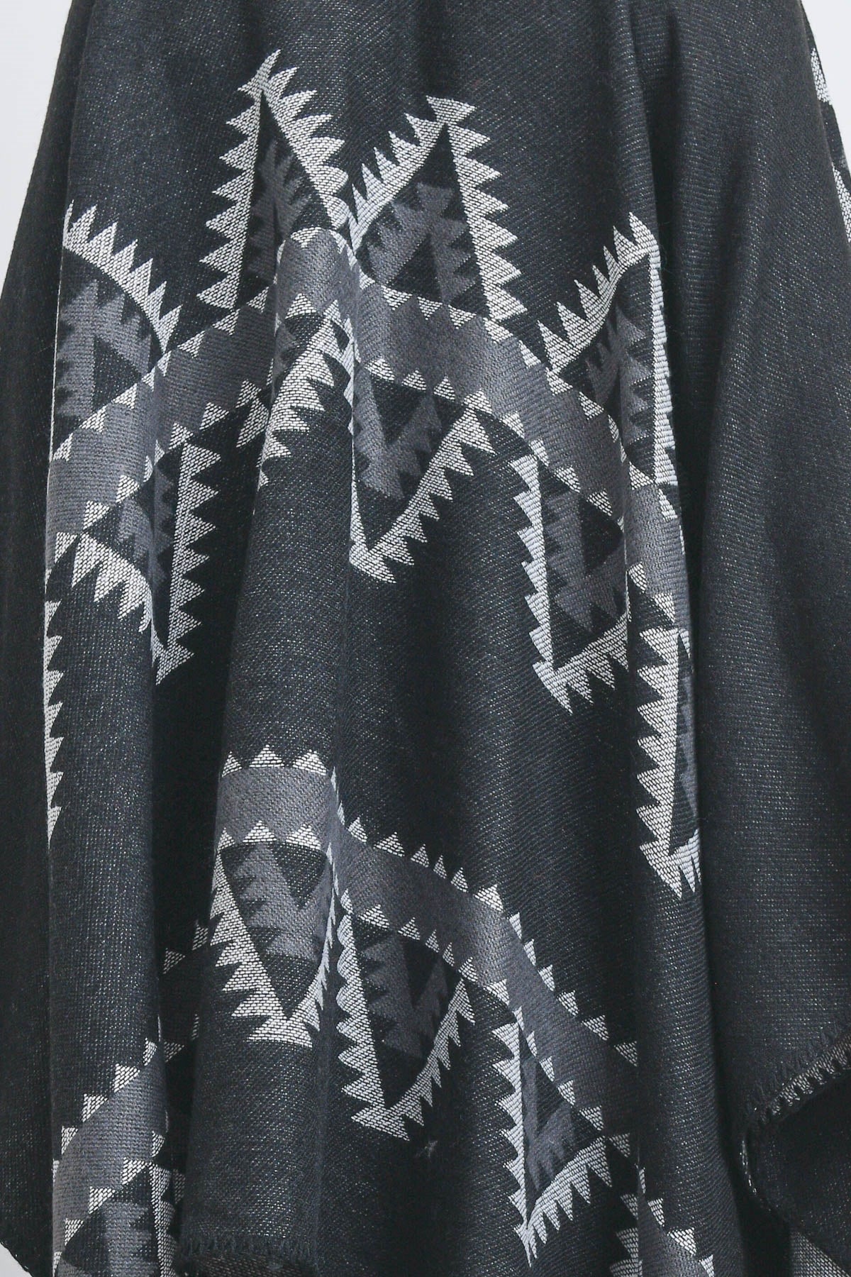 OPEN FRONT GEOMETRIC TRIANGLE PRINT RUANA WRAP KIMONO