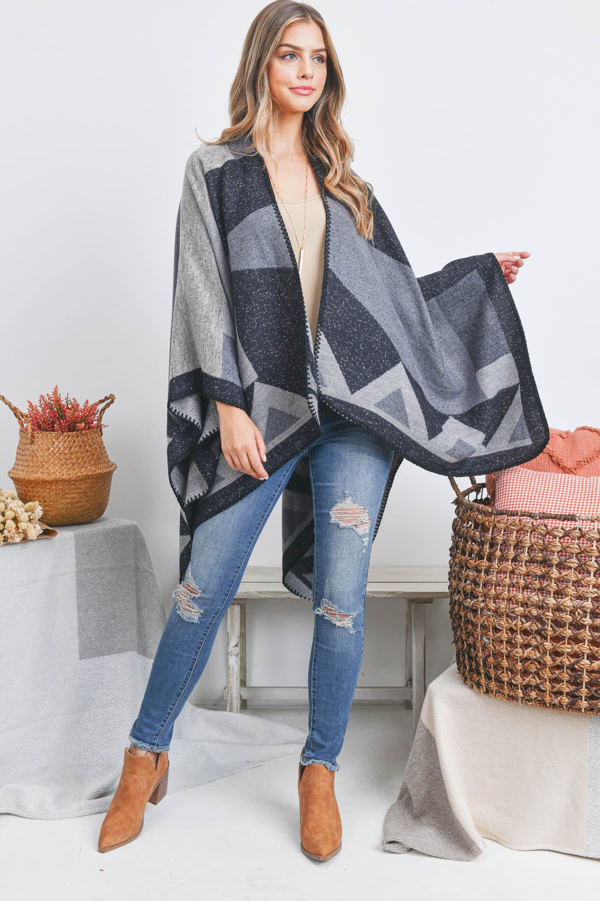 OPEN FRONT GEOMETRIC SHAPE PRINT RUANA WRAP KIMONO