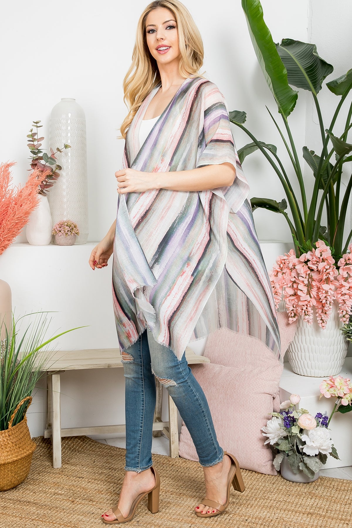 ABSTRACT VERTICAL STRIPED OPEN PRINT KIMONO/6PCS (NOW $3.00 ONLY!)