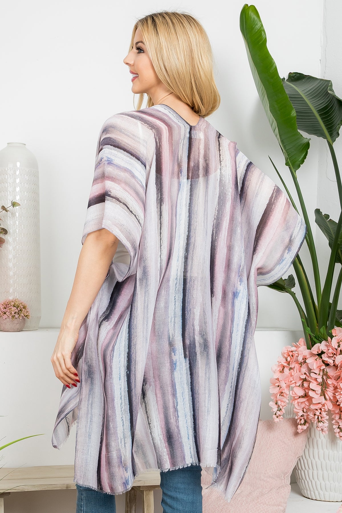 ABSTRACT VERTICAL STRIPED OPEN PRINT KIMONO/6PCS (NOW $3.00 ONLY!)