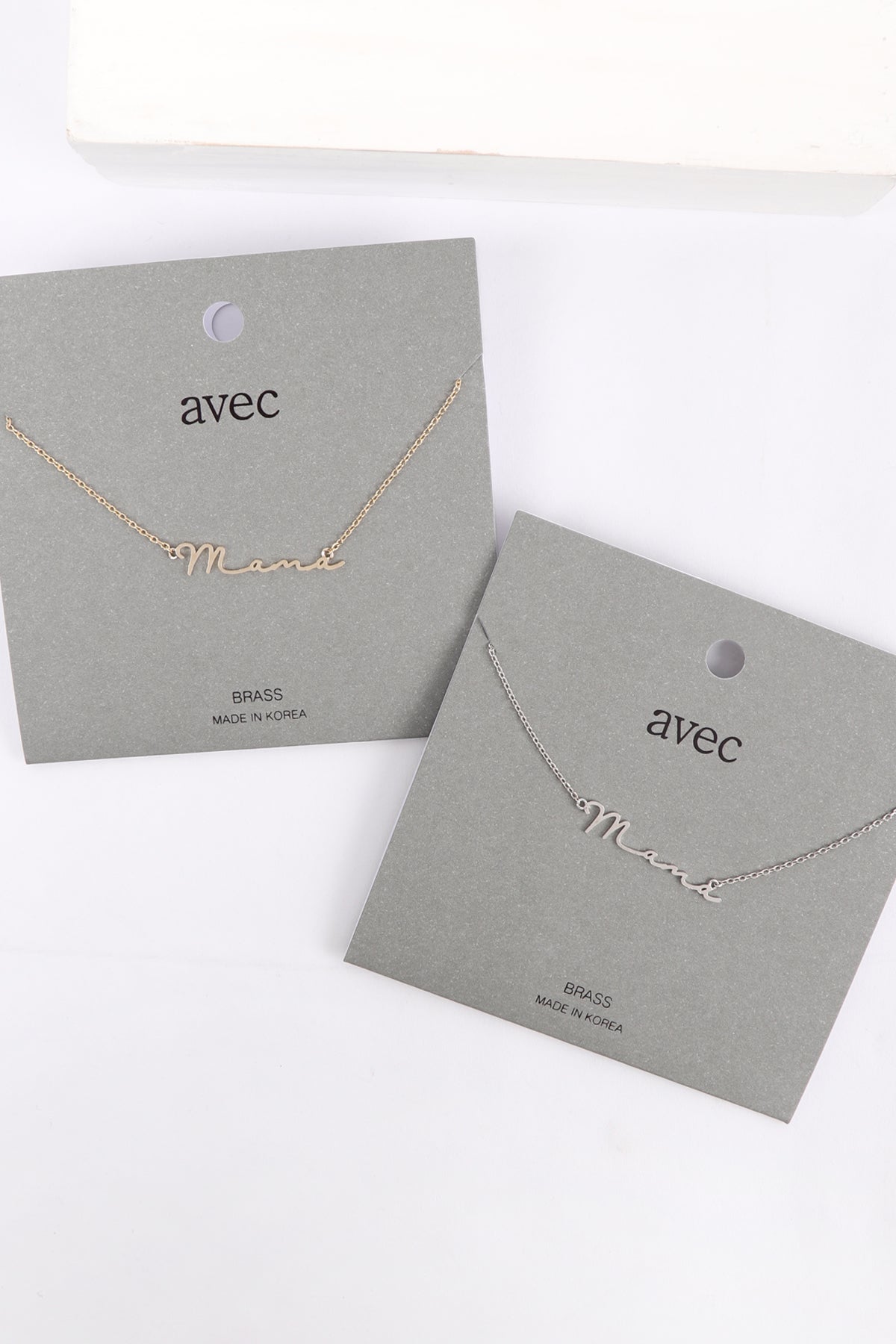 "MAMA" LETTER NECKLACE