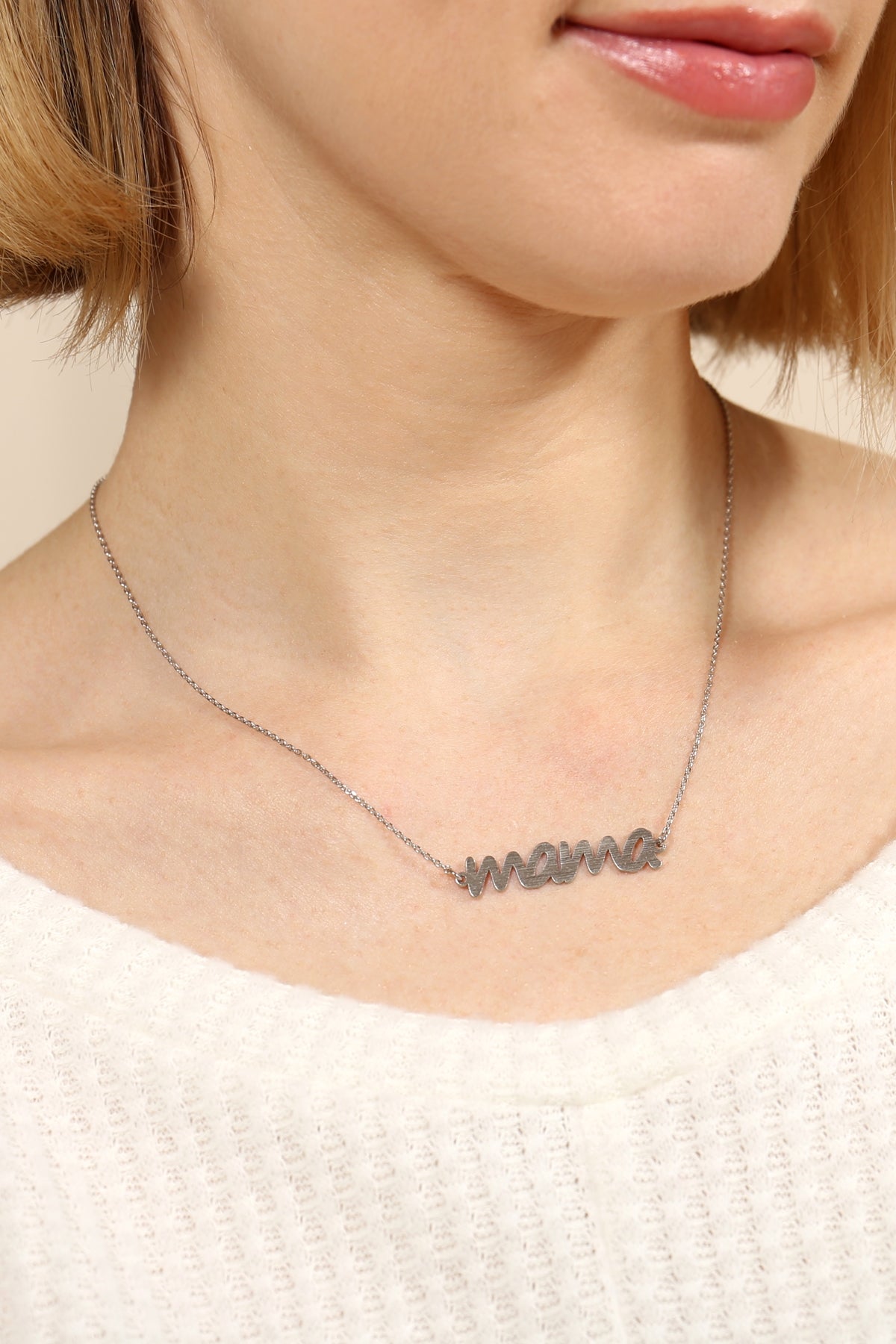 "MAMA" LETTERING NECKLACE