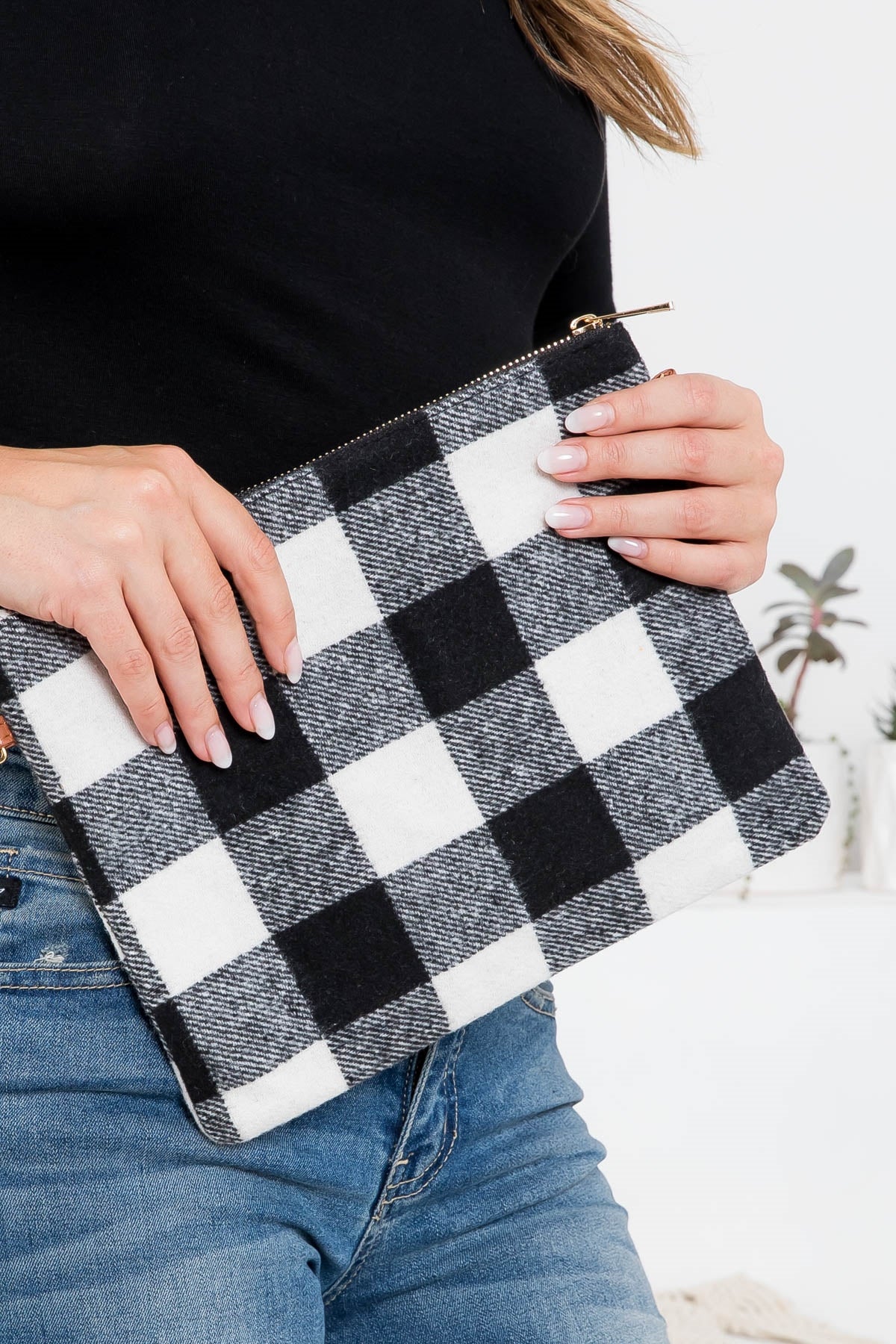 BUFFALO PLAID CROSS BODY & WRISTLET BAG POLYESTER/6PCS (NOW $4.00 ONLY!)