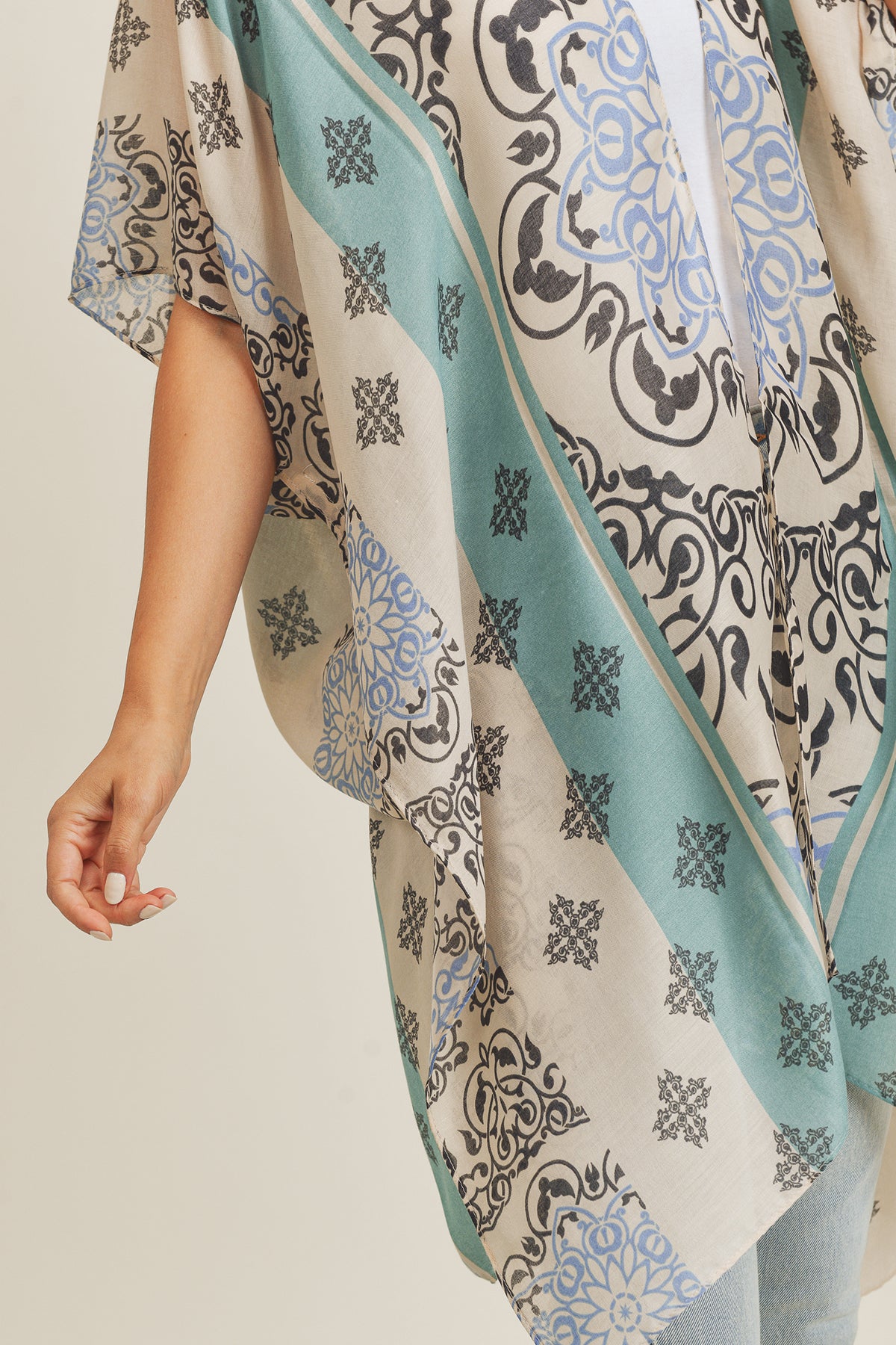 BOHEMIAN PATTERN KIMONO