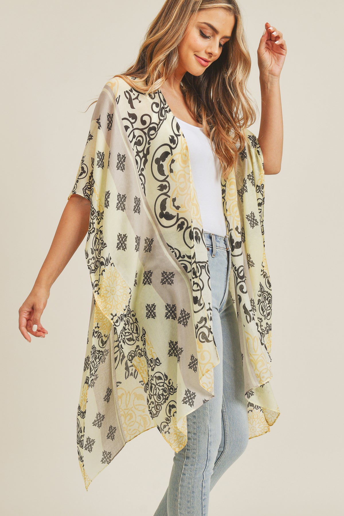 BOHEMIAN PATTERN KIMONO