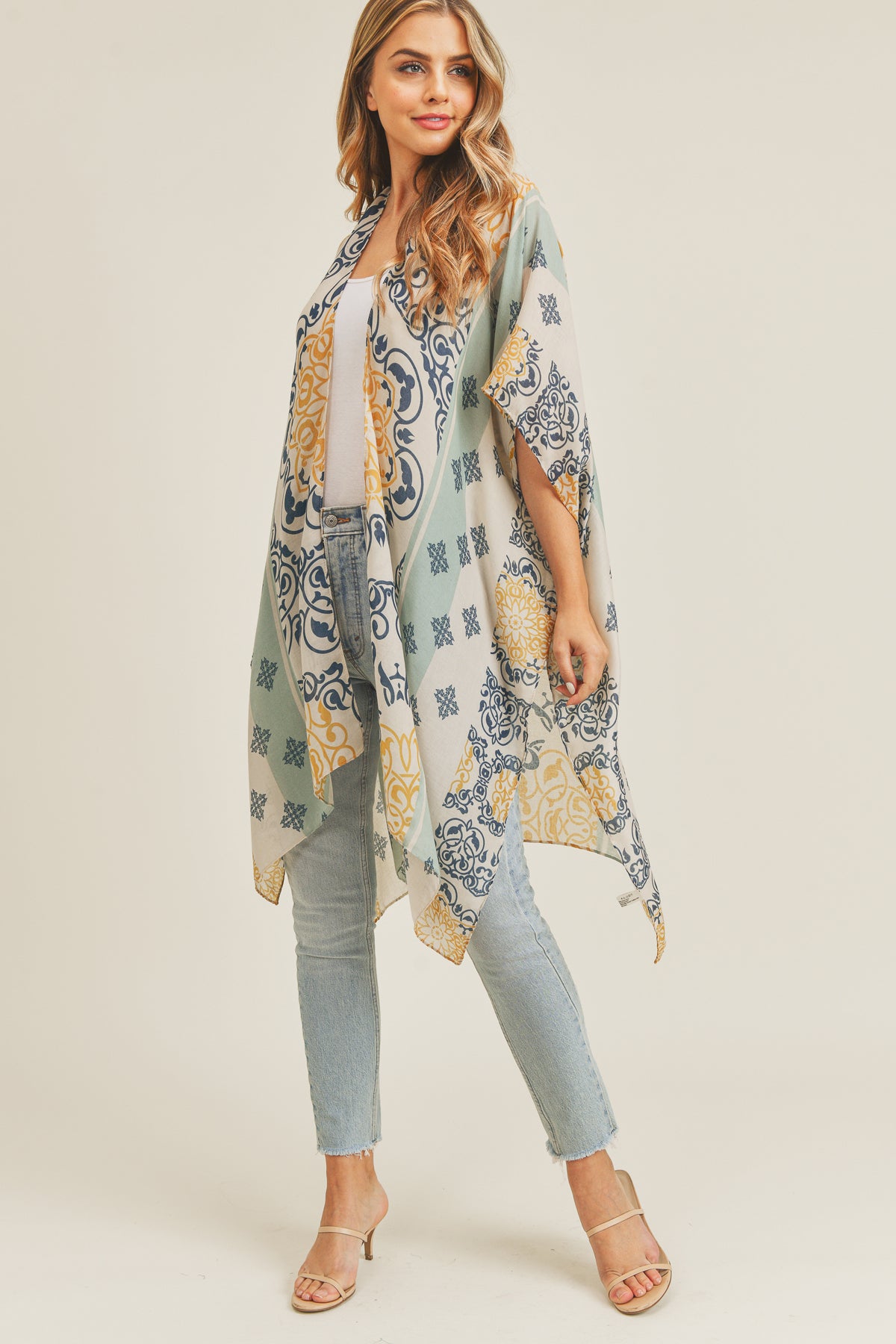 BOHEMIAN PATTERN KIMONO