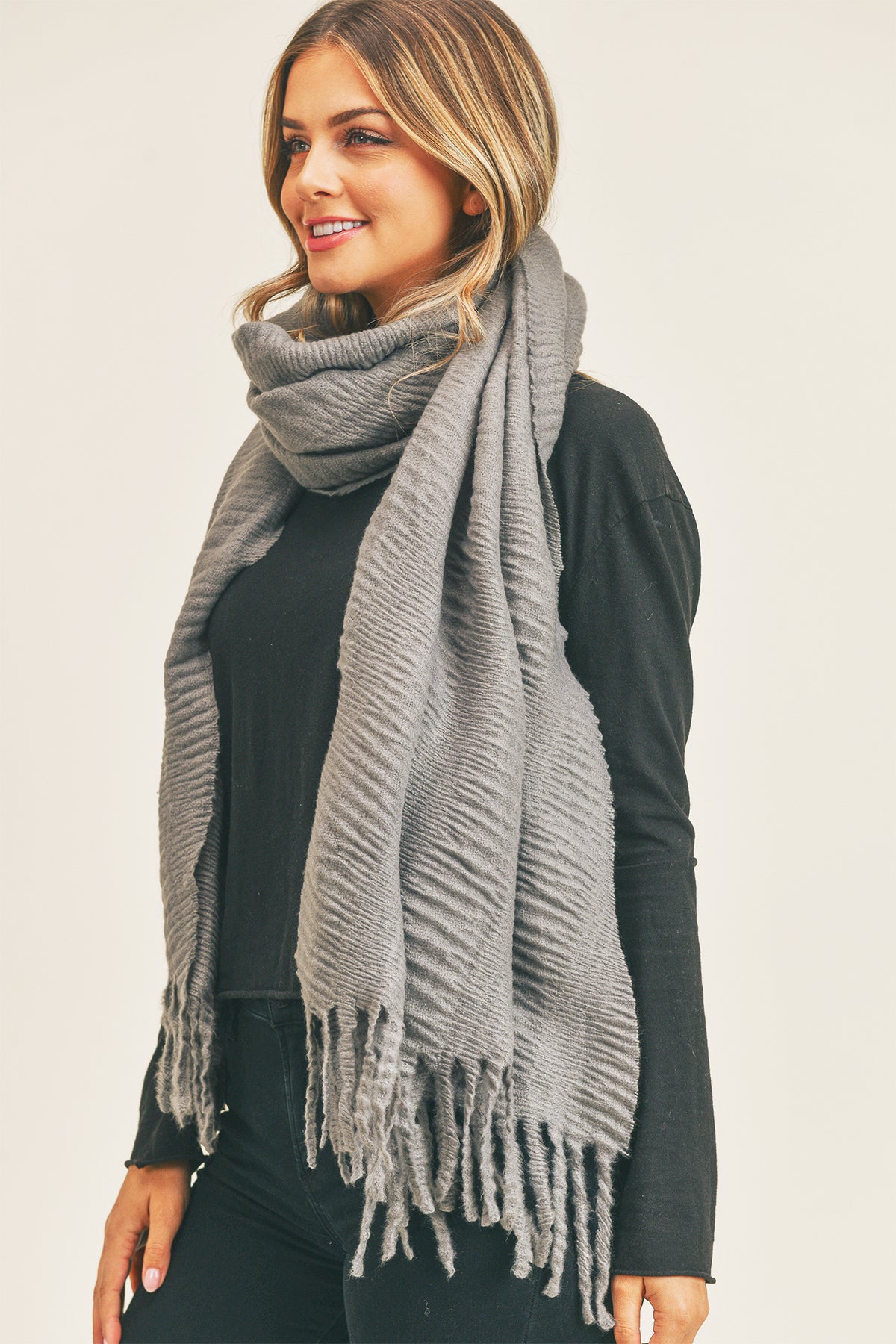 SOLID PLEATED SCARF