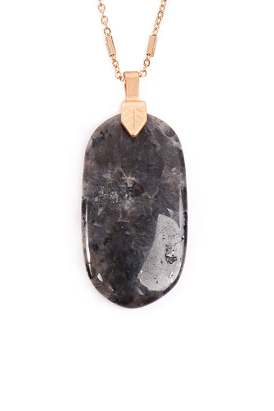 FASTENED NATURAL OVAL STONE PENDANT NECKLACE