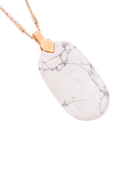 FASTENED NATURAL OVAL STONE PENDANT NECKLACE