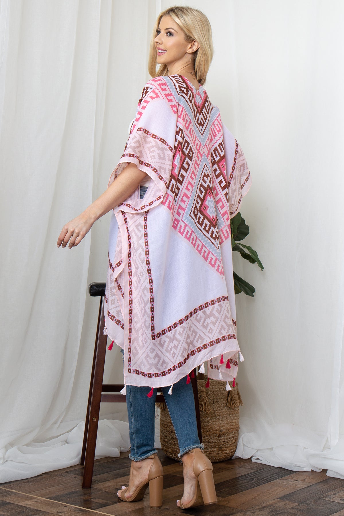 TRIBAL PRINT TASSEL OPEN FRONT KIMONO