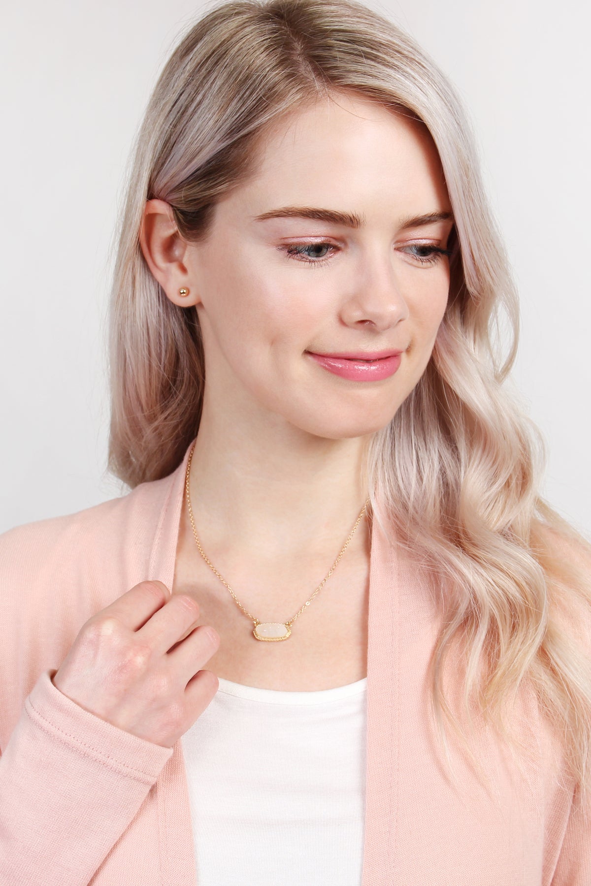 CORAL DRUZY OVAL STONE PENDANT NECKLACE AND EARRING SET