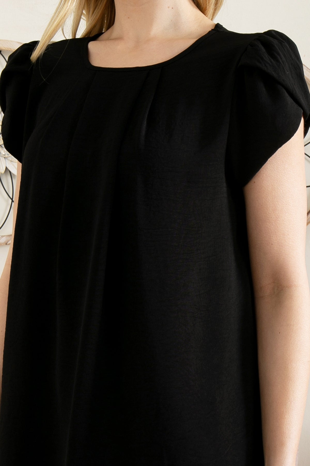 YMT20050X-PLUS SIZE TULIP SLEEVE PLEATED WOVEN TOP 3-2-1