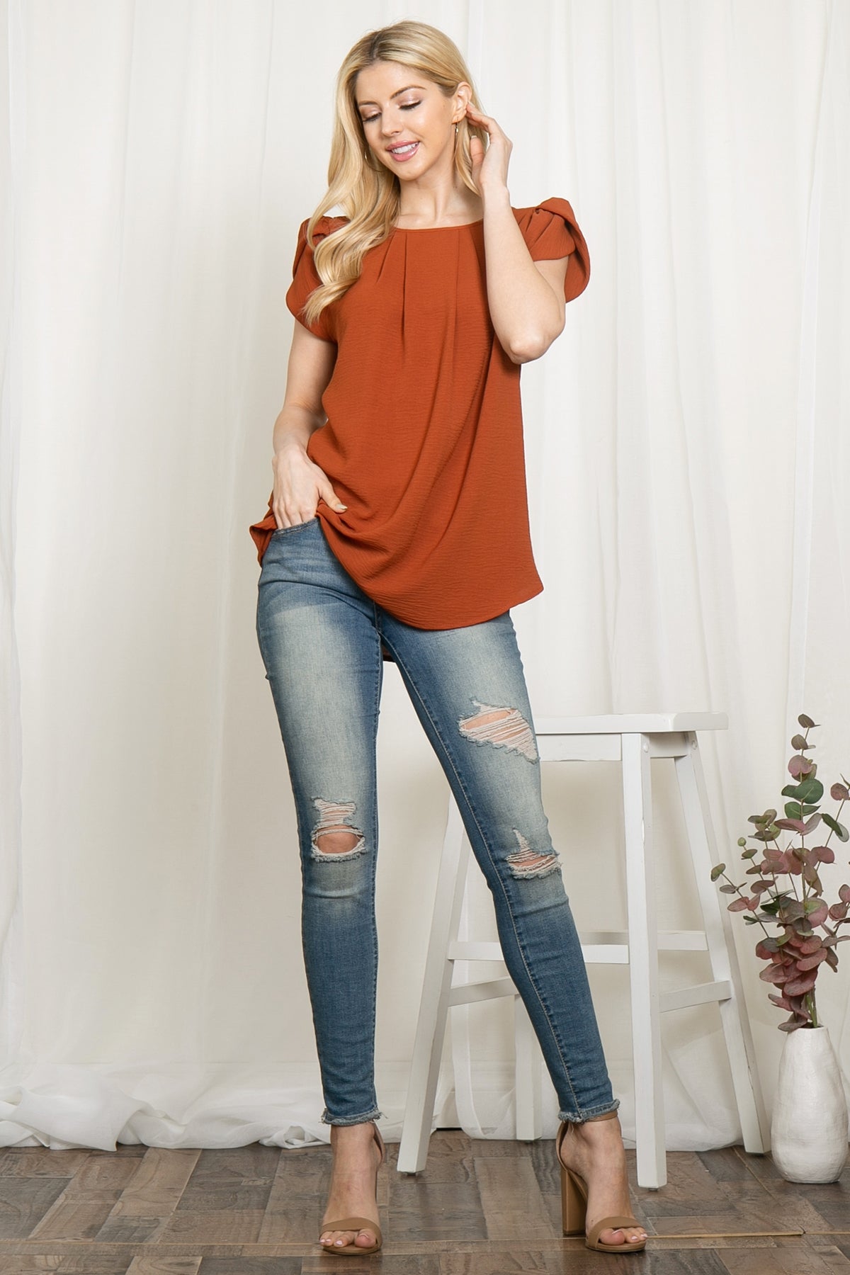 YMT20050X-PLUS SIZE TULIP SLEEVE PLEATED WOVEN TOP 3-2-1