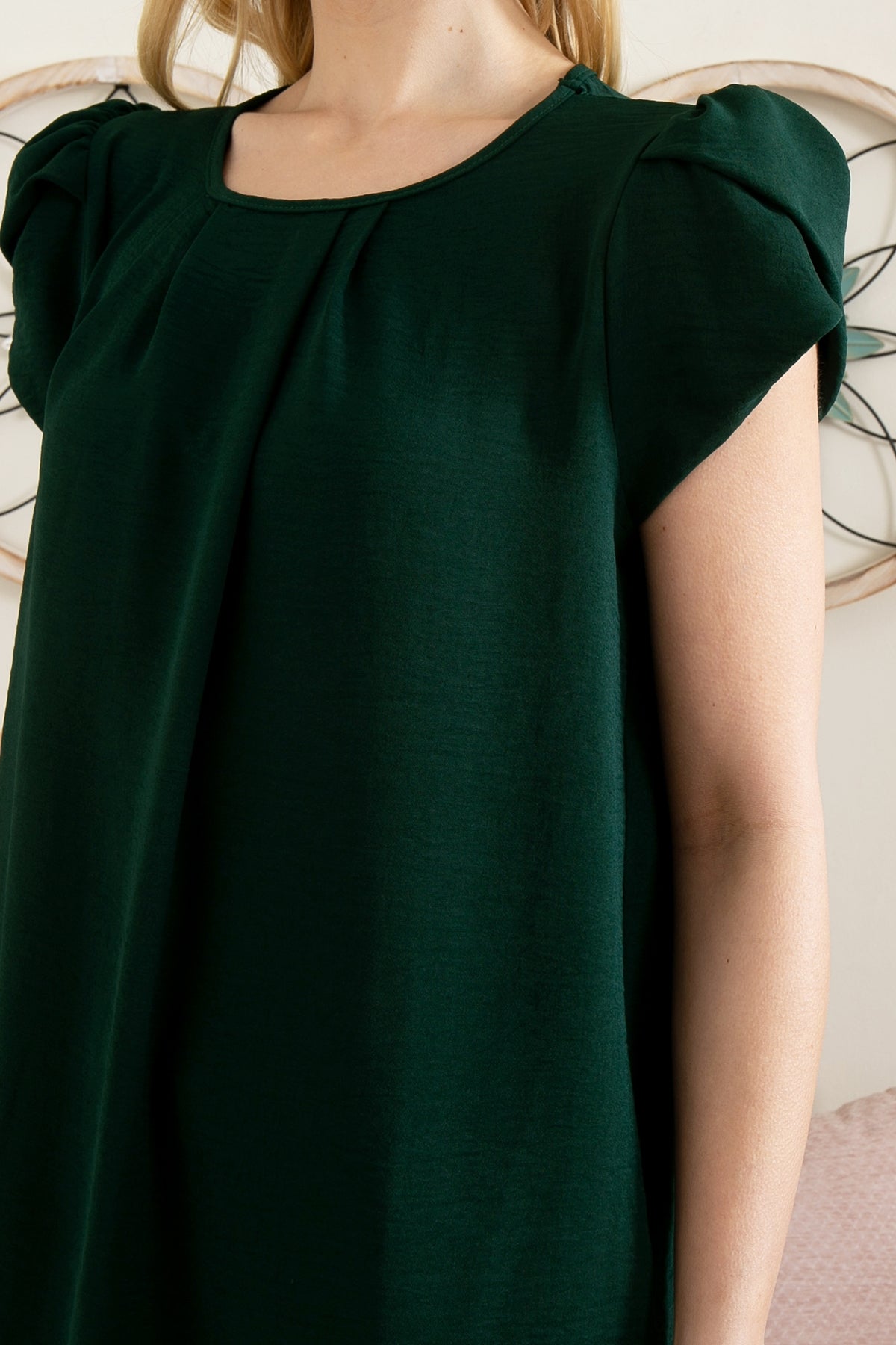 YMT20050X-PLUS SIZE TULIP SLEEVE PLEATED WOVEN TOP 3-2-1