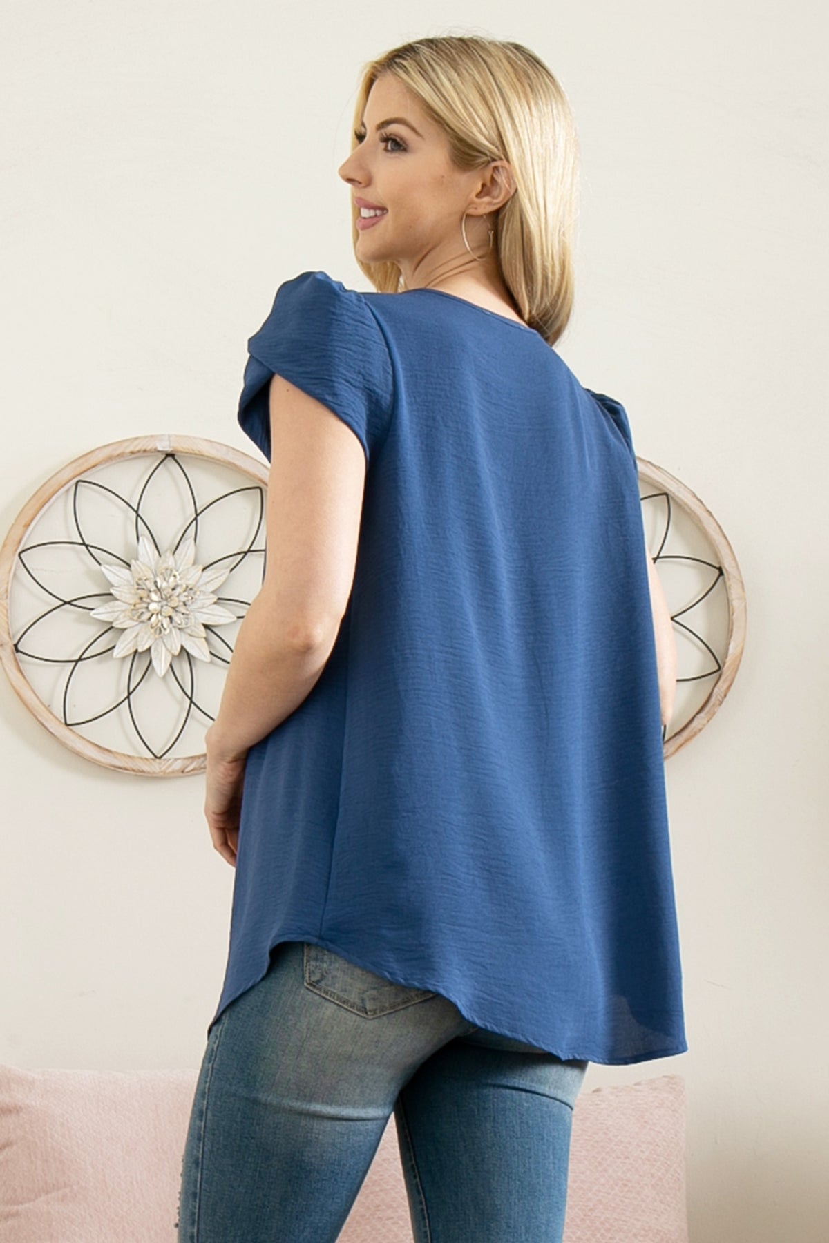 YMT20050X-PLUS SIZE TULIP SLEEVE PLEATED WOVEN TOP 3-2-1